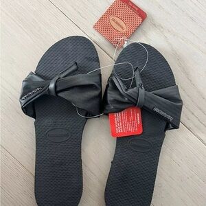 Havaianas Black Slide Sandals with Bow Detail
